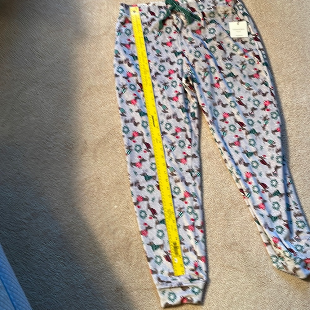 Cynthia Rowley super soft dachshund Holiday pajama bottoms. Size large - Picture 8 of 8